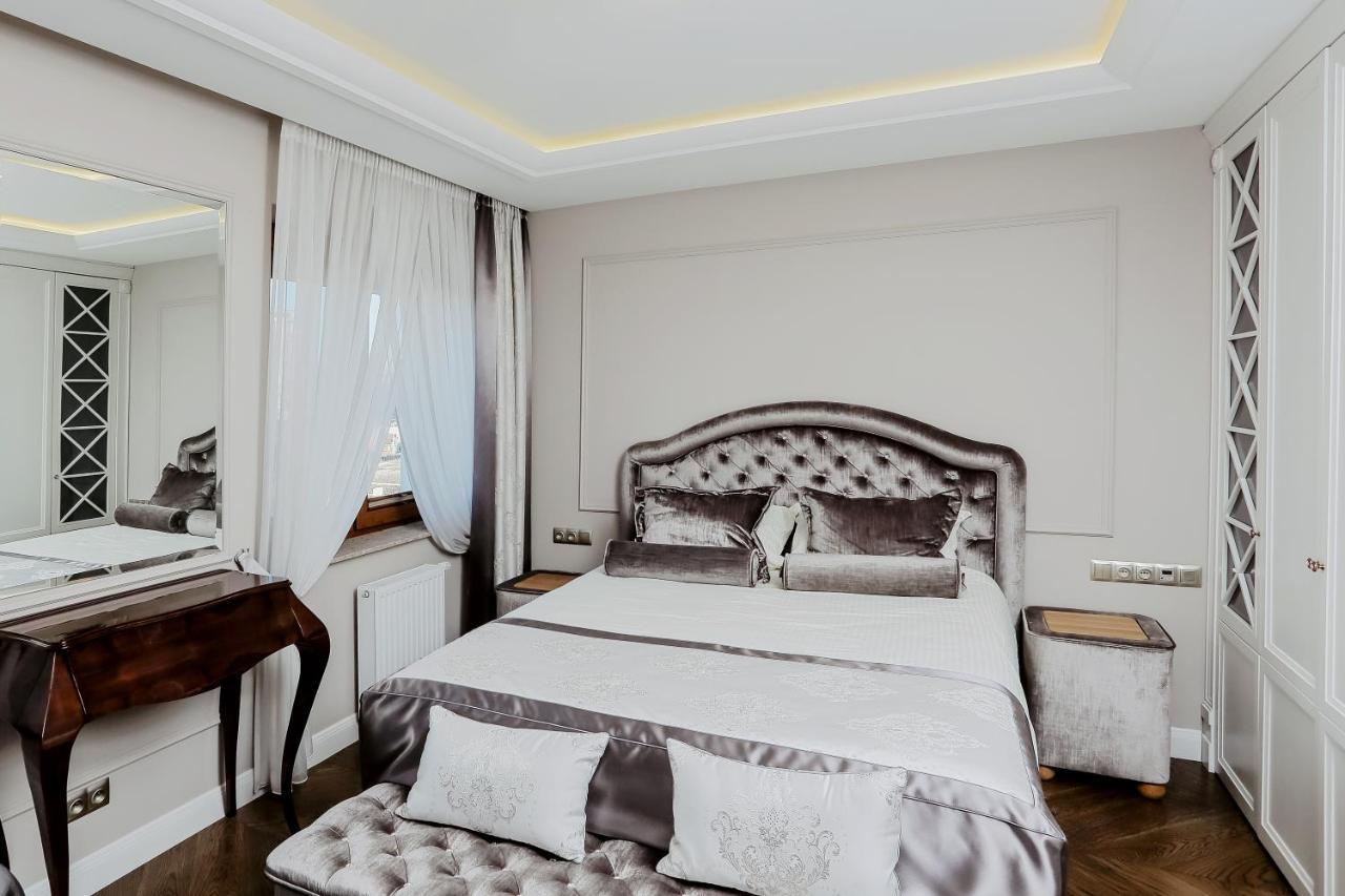 Royal Apartment